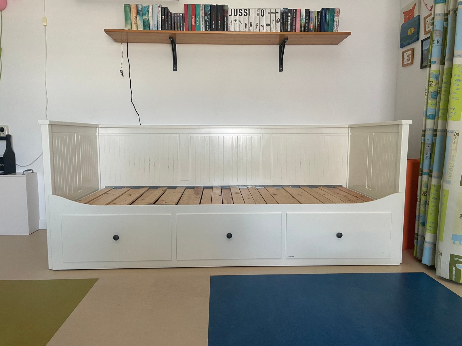 Hemnes bedbank met drie lades, Ophalen, Wit, Tweepersoons, 80 cm