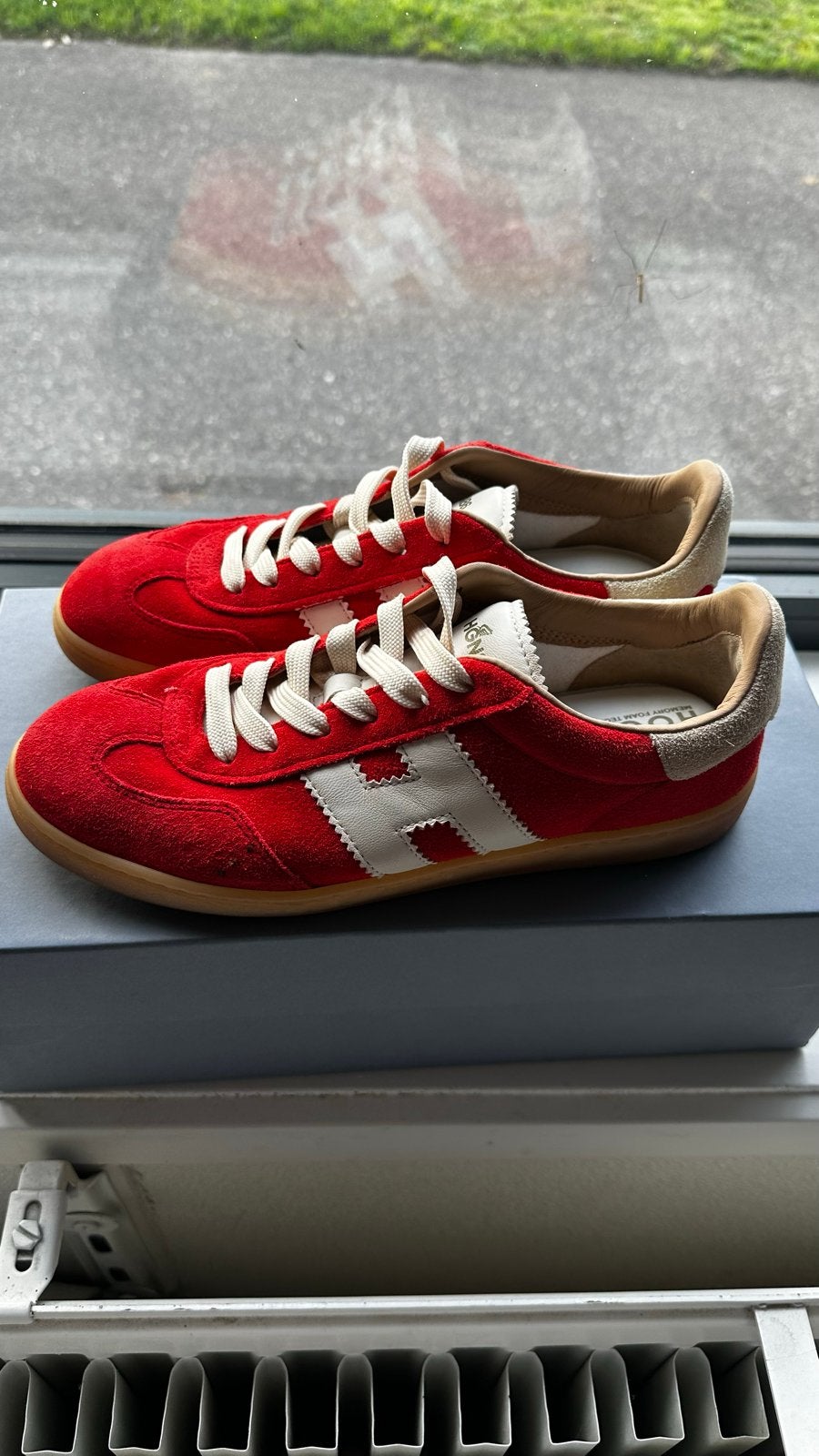 Hogan HGN86 sneakers rood - Zo goed als nieuw, Ophalen of Verzenden, Zo goed als nieuw, Sneakers of Gympen