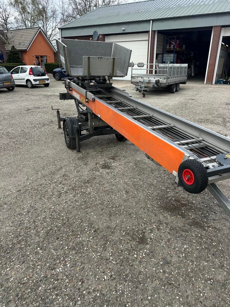 Ladderlift Paus 18 meter bouwjaar 2011, Ophalen, Kraan