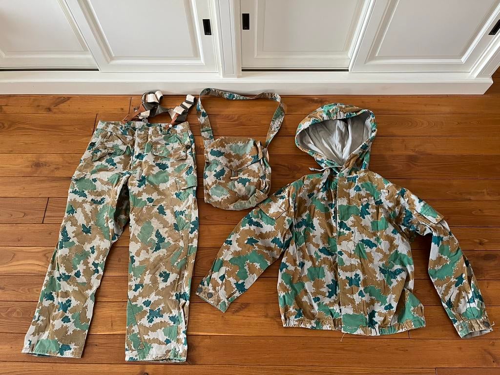 DDR NVA Blumentarn uniform 1963, Ophalen of Verzenden, Landmacht, Duitsland, Kleding of Schoenen