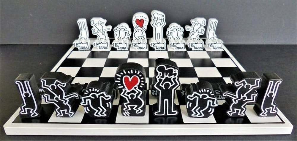 Keith Haring schaakspel / decoratief object (Nieuw !!), Antiek en Kunst, Kunst | Designobjecten, Meerkleurig, Hout, Ophalen of Verzenden