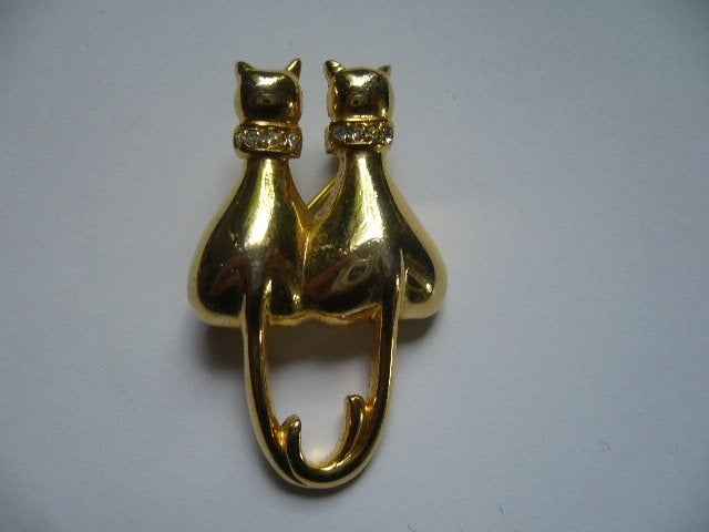 LEUK VINTAGE BROCHE 2 POEZEN, Verzenden, Overige materialen, Broche