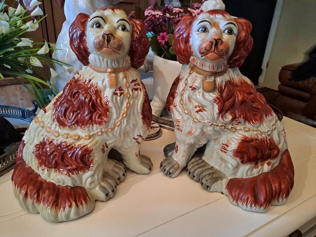 Hoerenhondjes of kasthondjes porselein GROOT, Ophalen of Verzenden