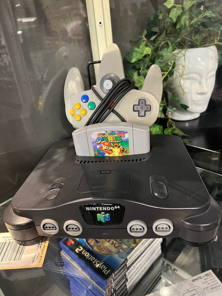 Nintendo 64 zwart + Controller, Ophalen of Verzenden, Gebruikt, Met 1 controller