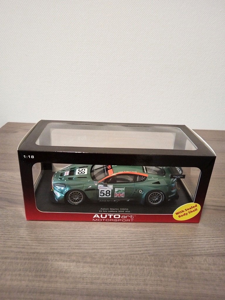 AUTOart 1:18 Aston Martin DBR9 24 uur van Le Mans 2005 Nieuw, Ophalen of Verzenden, Nieuw, Auto, Autoart