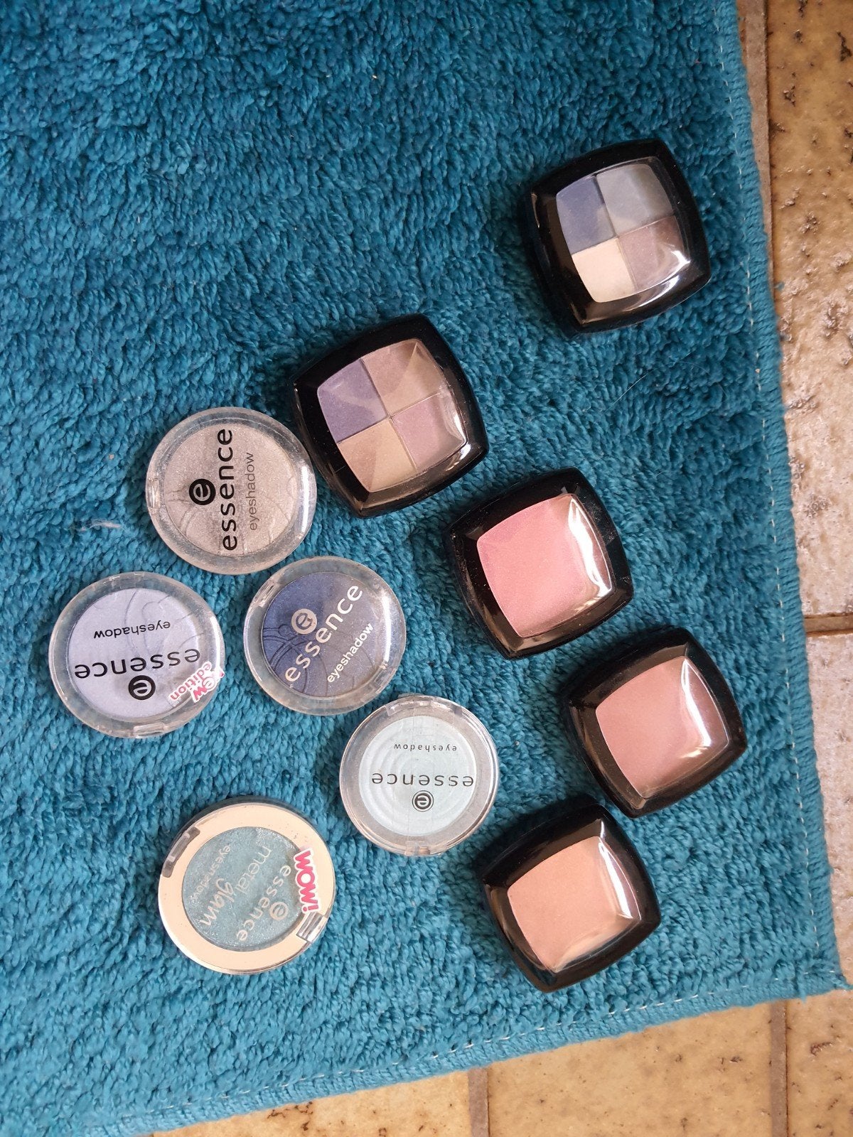 diverse oogschaduw en bluses, Ophalen, Zo goed als nieuw, Overige kleuren, Make-up