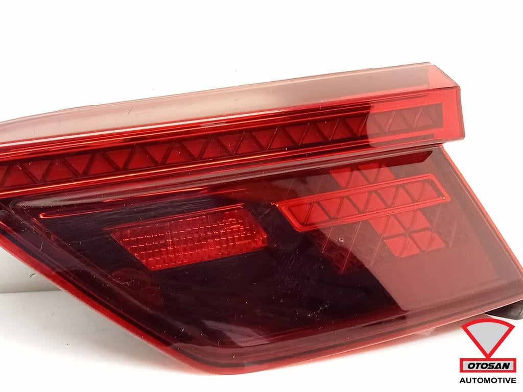 VW Tiguan 5NA LED Achterlicht Rechts Binnen 5NA945308D, Gebruikt, Volkswagen, Volkswagen AG, Berliner Ring 2
38440  Wolfsburg, DE