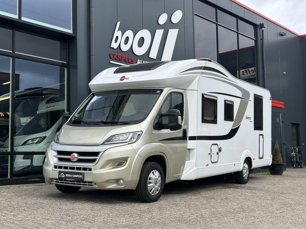Bürstner Ixeo 734 + Hefbed + airco, Bürstner, 7 tot 8 meter, Tot en met 4, Handgeschakeld