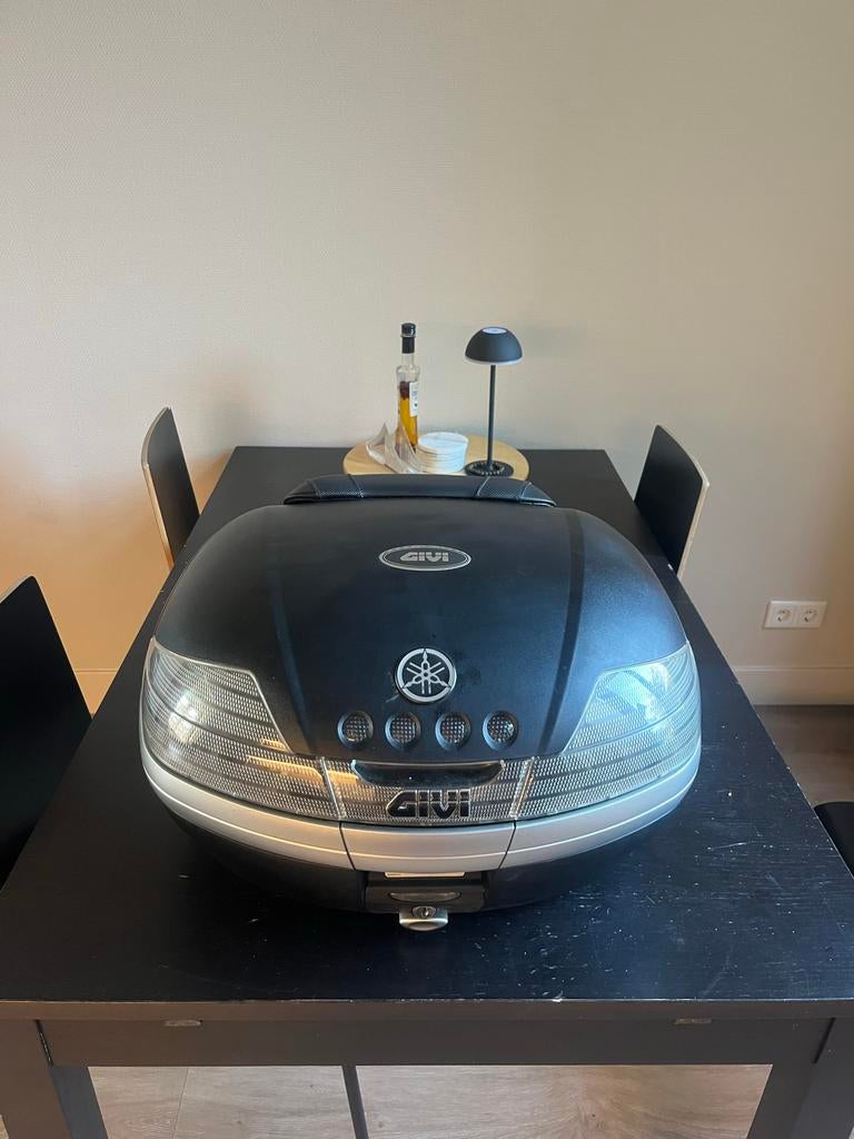 Givi V46 topkoffer met rugpad en aluminium montagebeu, Ophalen of Verzenden, Gebruikt