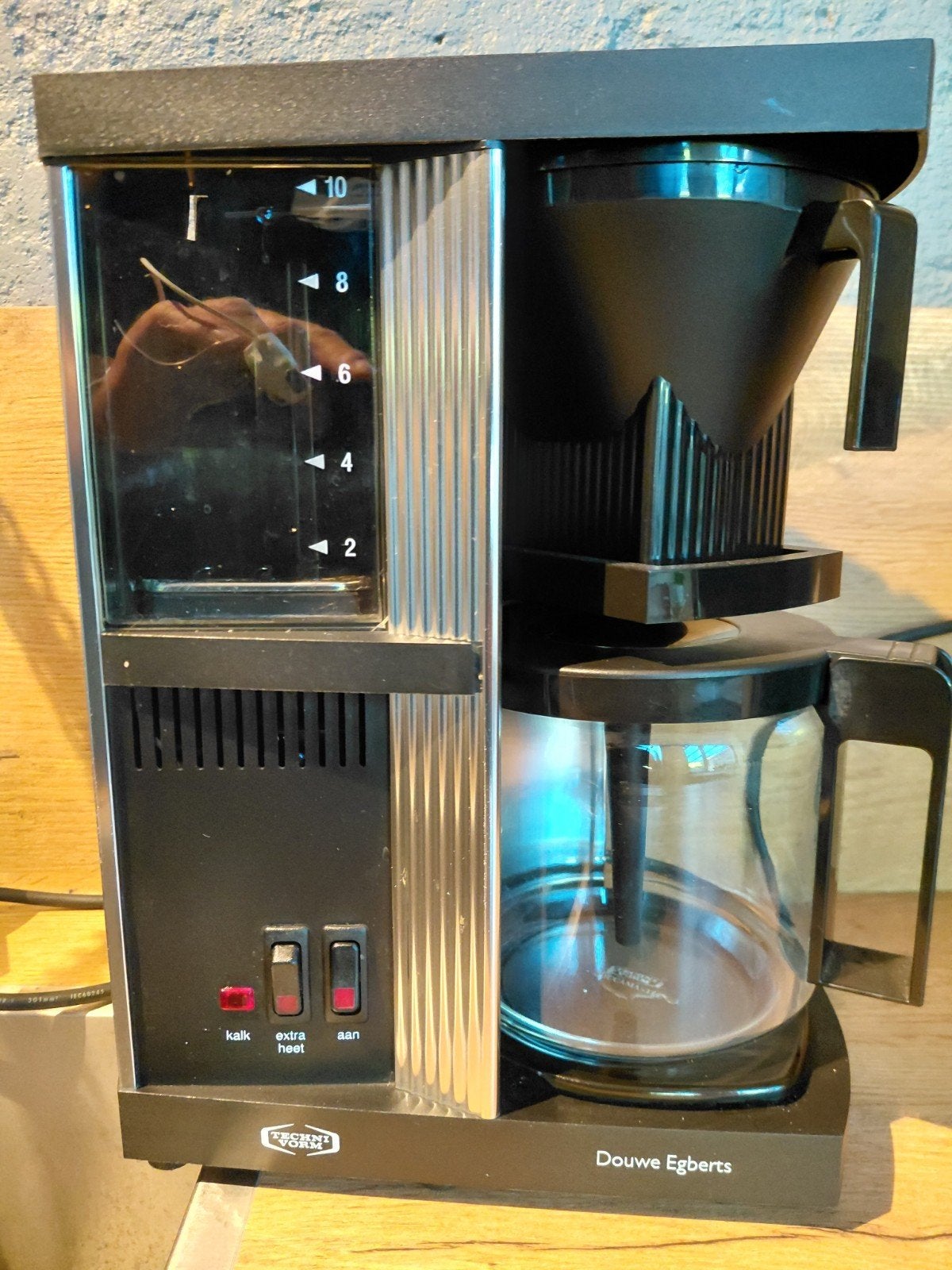 Nette Douwe Egberts Techniform koffiezetapparaat, Gebruikt, 10 kopjes of meer, Koffiemachine, Gemalen koffie