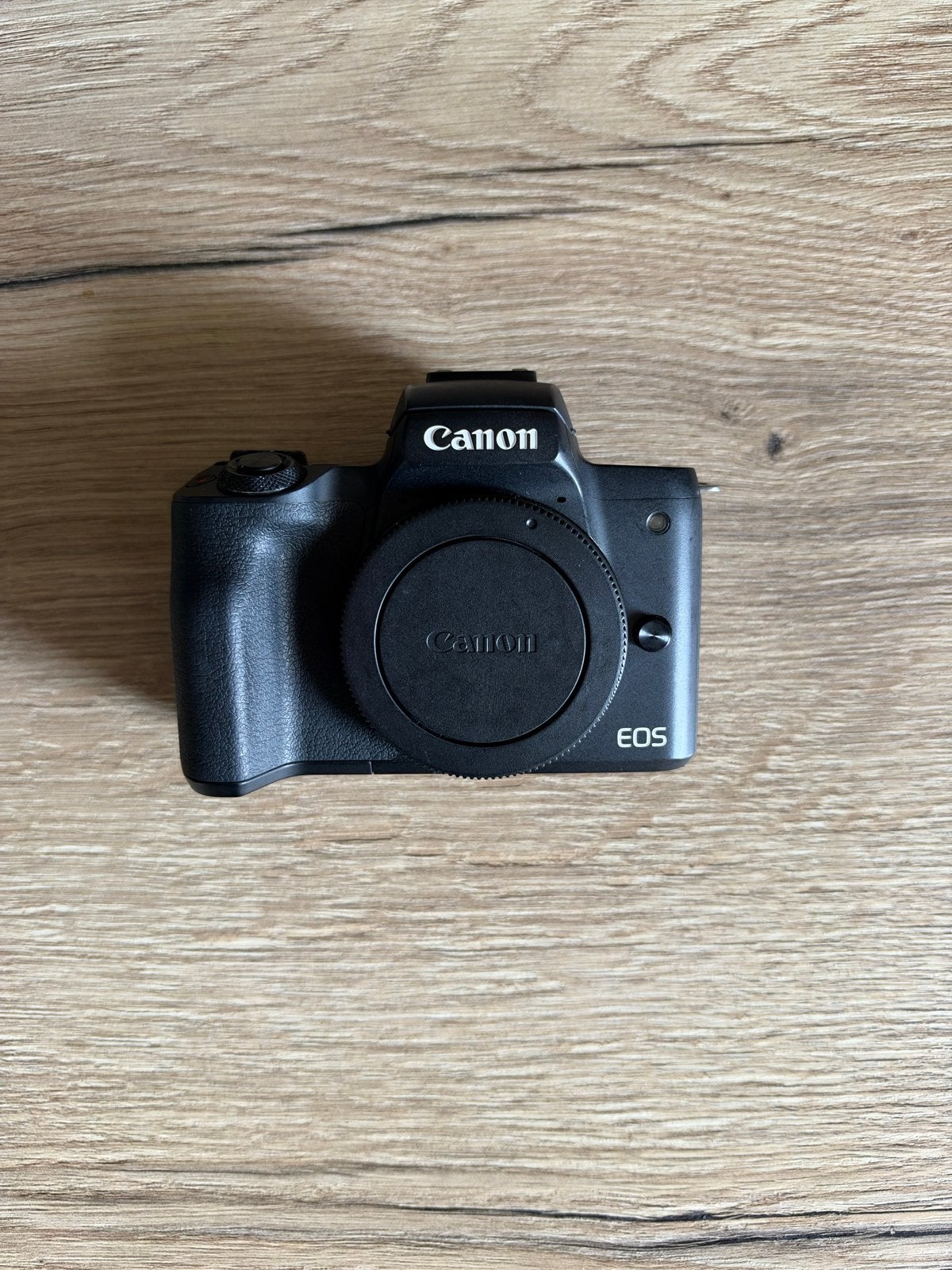 Canon EOS M50 Systeemcamera met 3 accus, Canon, Zo goed als nieuw, Accu, Systeemcamera