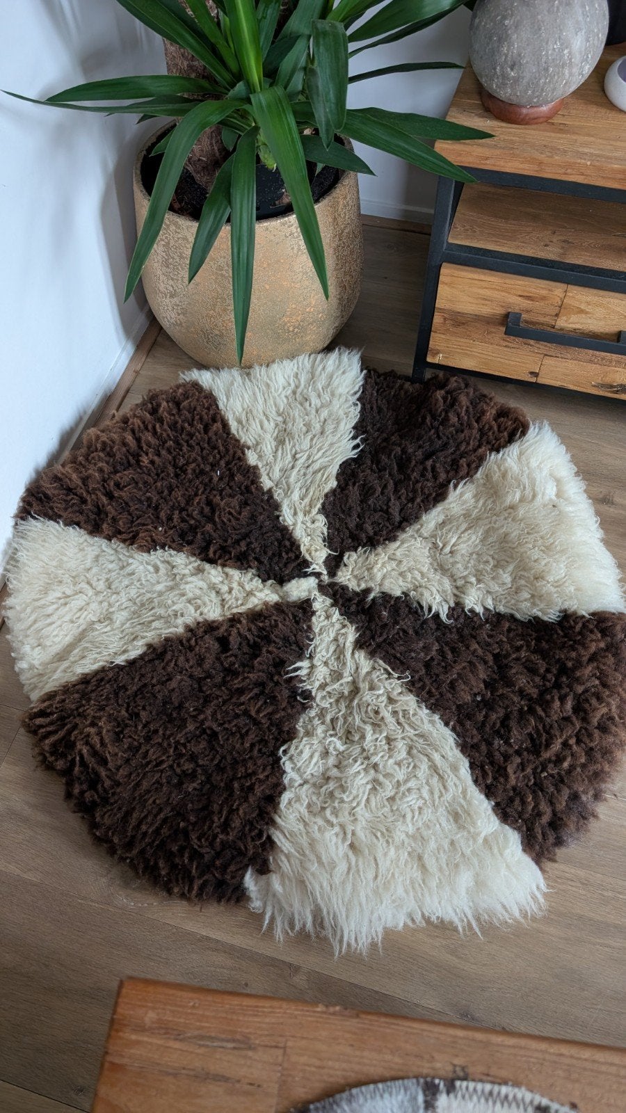 Rond schapenvacht kleed - opknapper, Ophalen of Verzenden, Gebruikt, Bruin, Rond