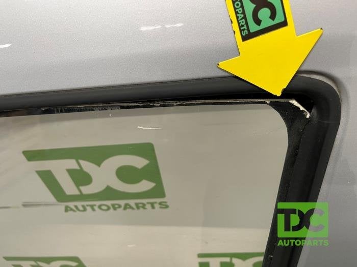 Portier 4Deurs links-voor van een Fiat Doblo, 12 maanden garantie, Gebruikt, -, Deur