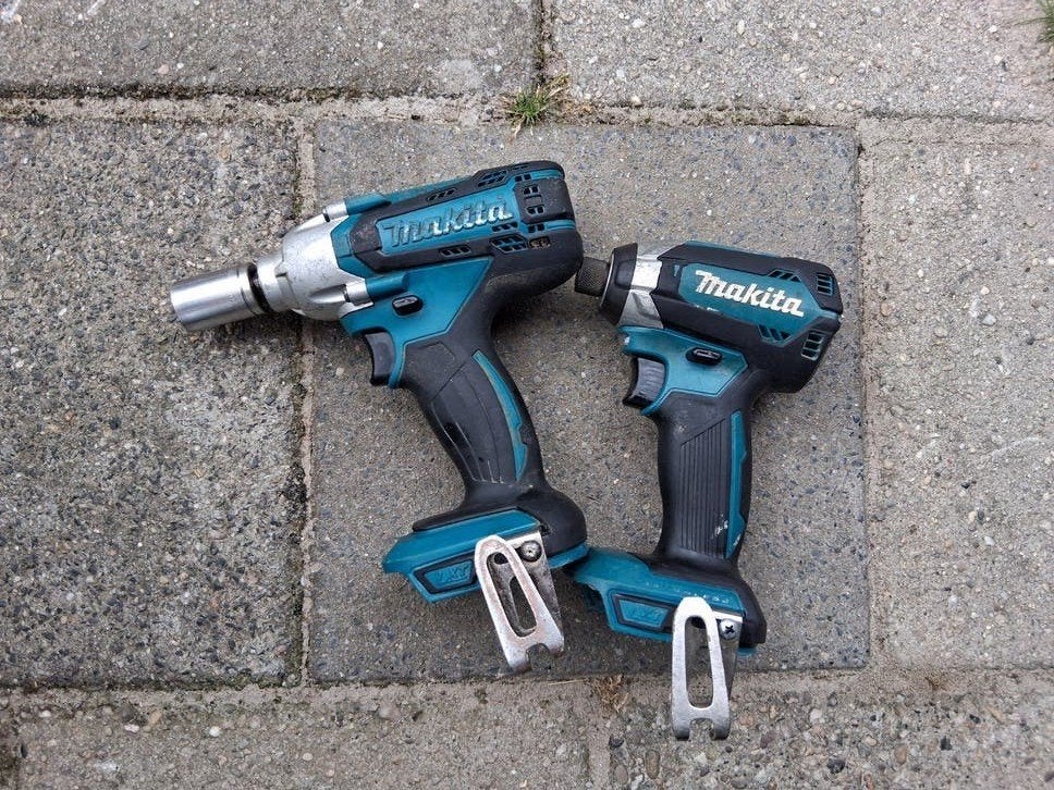 2x makita slagschroevendraaier en slagmoerdraaier, Doe-het-zelf en Verbouw, Gereedschap | Boormachines, Ophalen, Gebruikt, Boor- en Schroefmachine