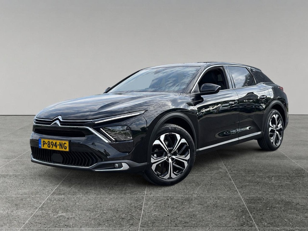 Citroën C5 X Shine Business Plus 1.2 Turbo 130pk EAT8 | LED, 745 kg, Lichtsensor, Gebruikt, 1199 cc