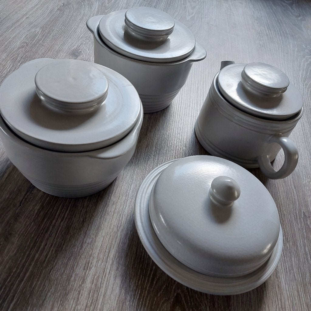 Staffel Stoneware botervloot dekschaal theepot, Overige merken, Overige typen, Ophalen of Verzenden, Zo goed als nieuw