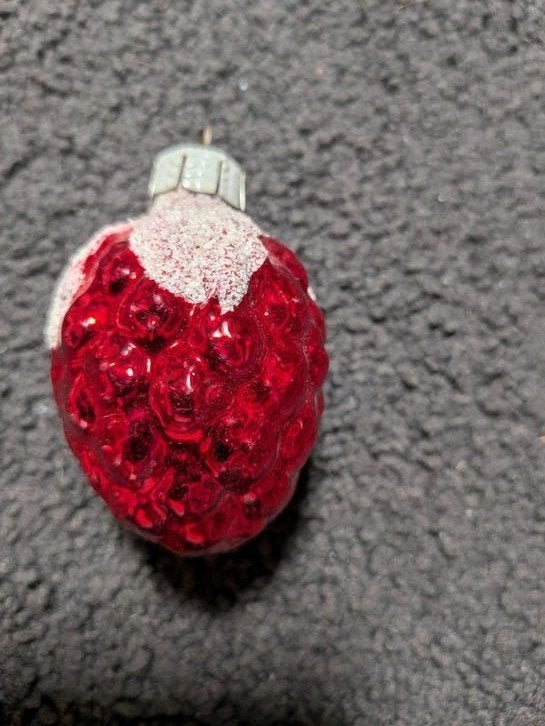 Vintage oude kerstbal aardbei, Ophalen of Verzenden