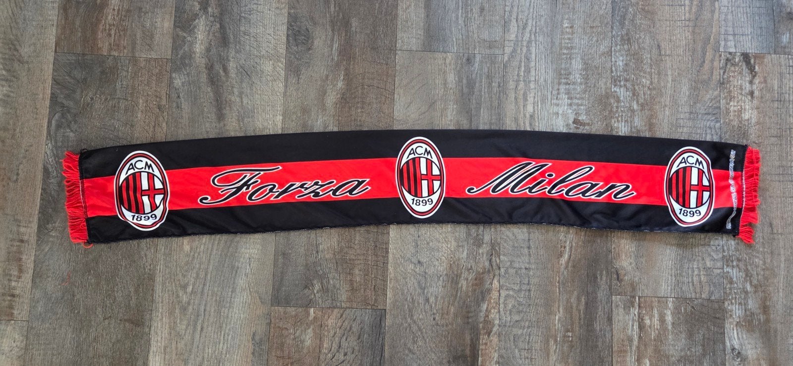Sjaal AC Milan, Ophalen of Verzenden, Zo goed als nieuw, Buitenlandse clubs, Vaantje of Sjaal