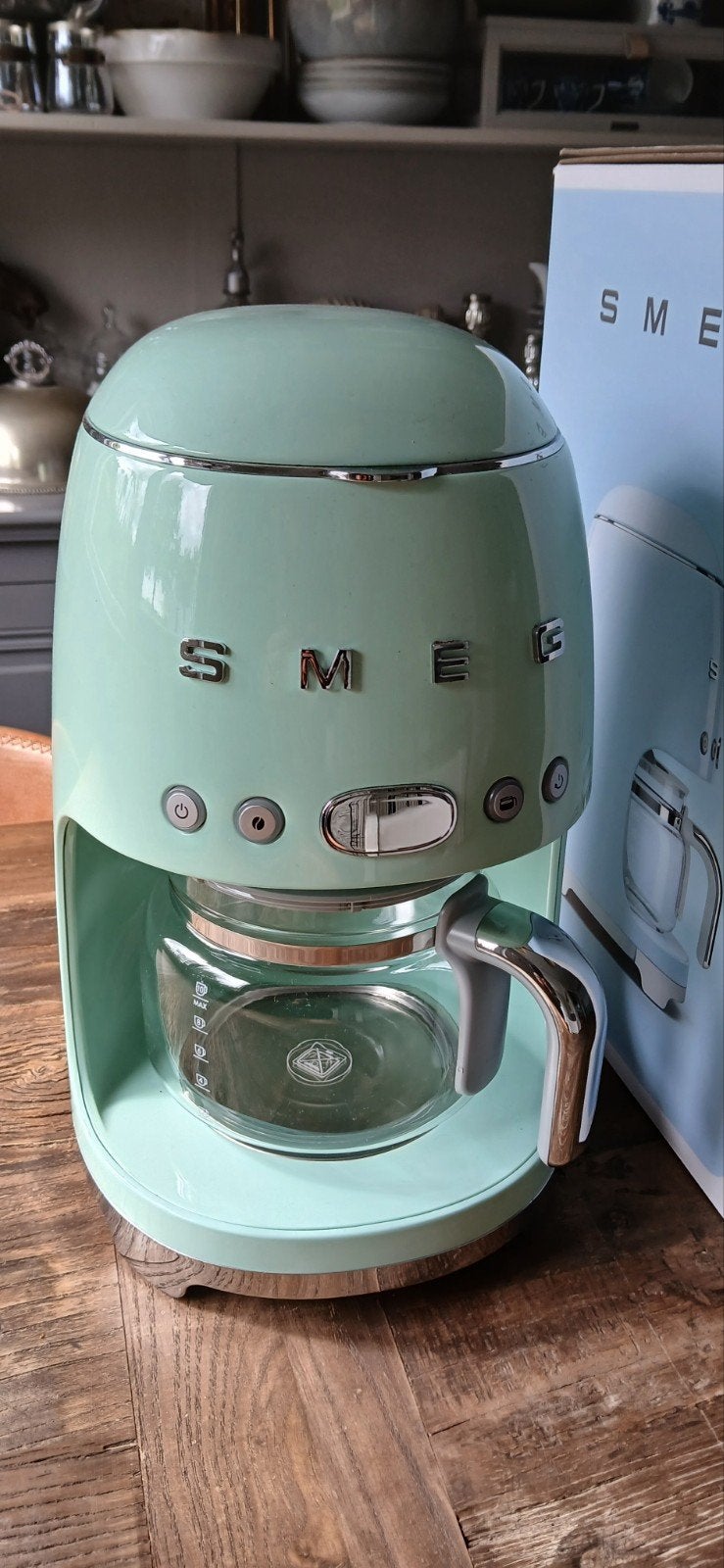 Smeg koffiezetter mintgroen, Ophalen, 10 kopjes of meer, Koffiemachine, Gemalen koffie