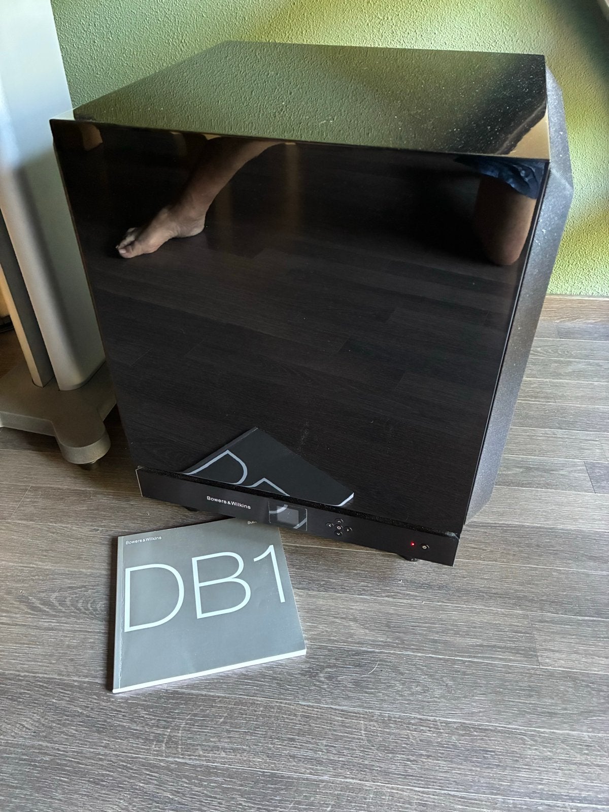 Bowers & Wilkins DB1 Subwoofer - Zo goed als nieuw, Audio, Tv en Foto, Luidsprekers, Subwoofer, Zo goed als nieuw, Bowers & Wilkins (B&W)