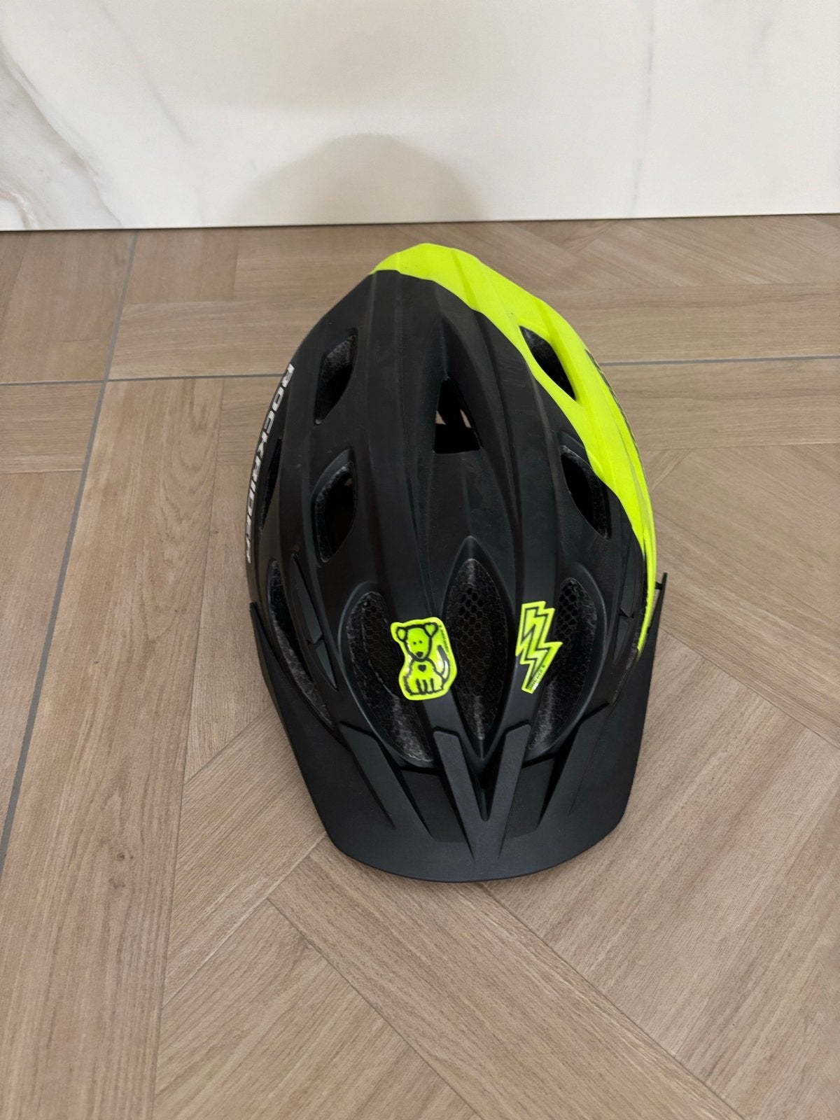 Rockrider kinder fietshelm S 51-56 cm Zwart/Neon Geel, Ophalen, Zo goed als nieuw, S, Jongen of Meisje