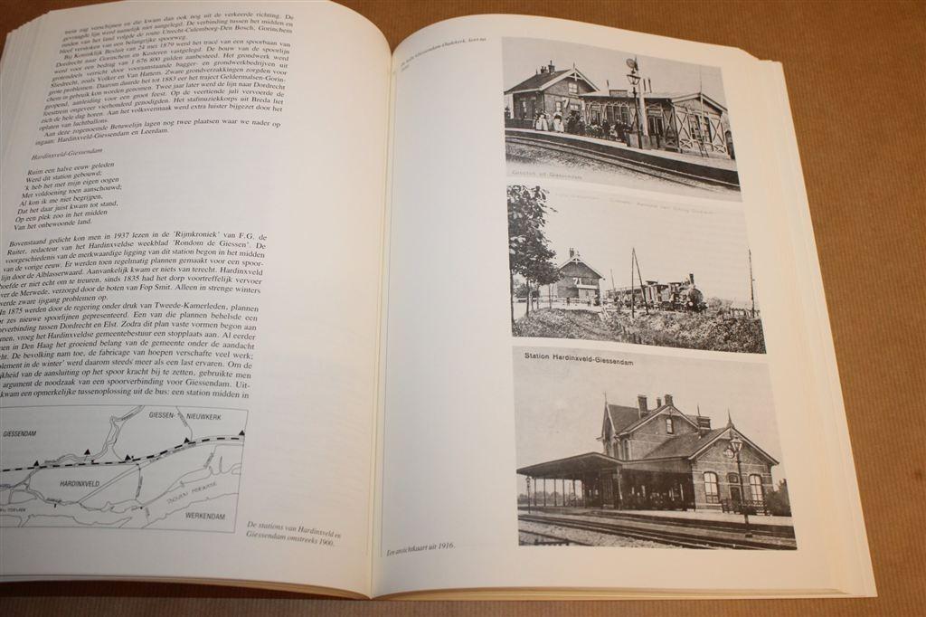 Een Spoor van Verandering — 150 Jaar Spoorwegen in NL, Verzamelen, Gebruikt, -, Tram, -