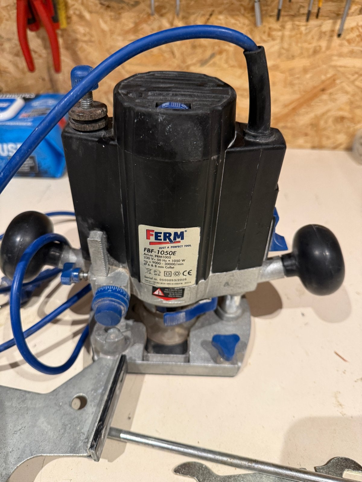 Ferm Bovenfrees FBF-1050E - Krachtige en Betrouwbare Frees, Ophalen of Verzenden, Gebruikt, Elektrisch, Bovenfrees