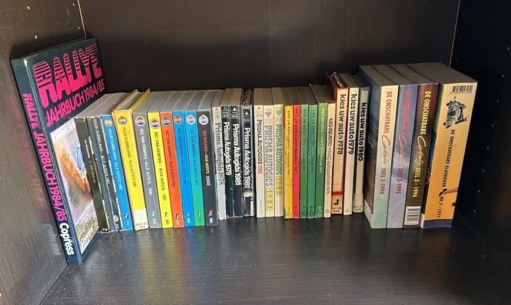 31 Autojaarboeken uit de periode 1964 - 2000, Ophalen, Gelezen, Overige merken