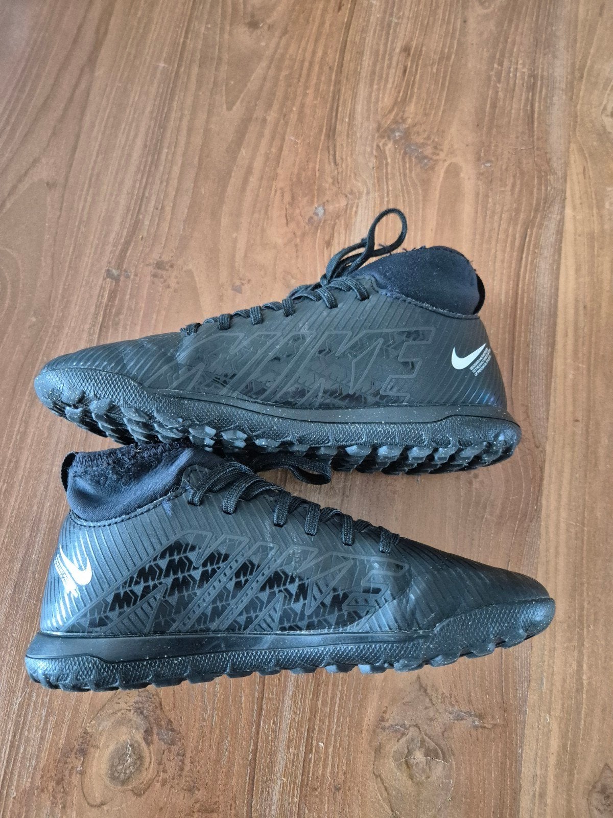 Nike Mercurial kunstgras schoenen maat 34, Maat XS of kleiner, Ophalen of Verzenden, Gebruikt, Schoenen