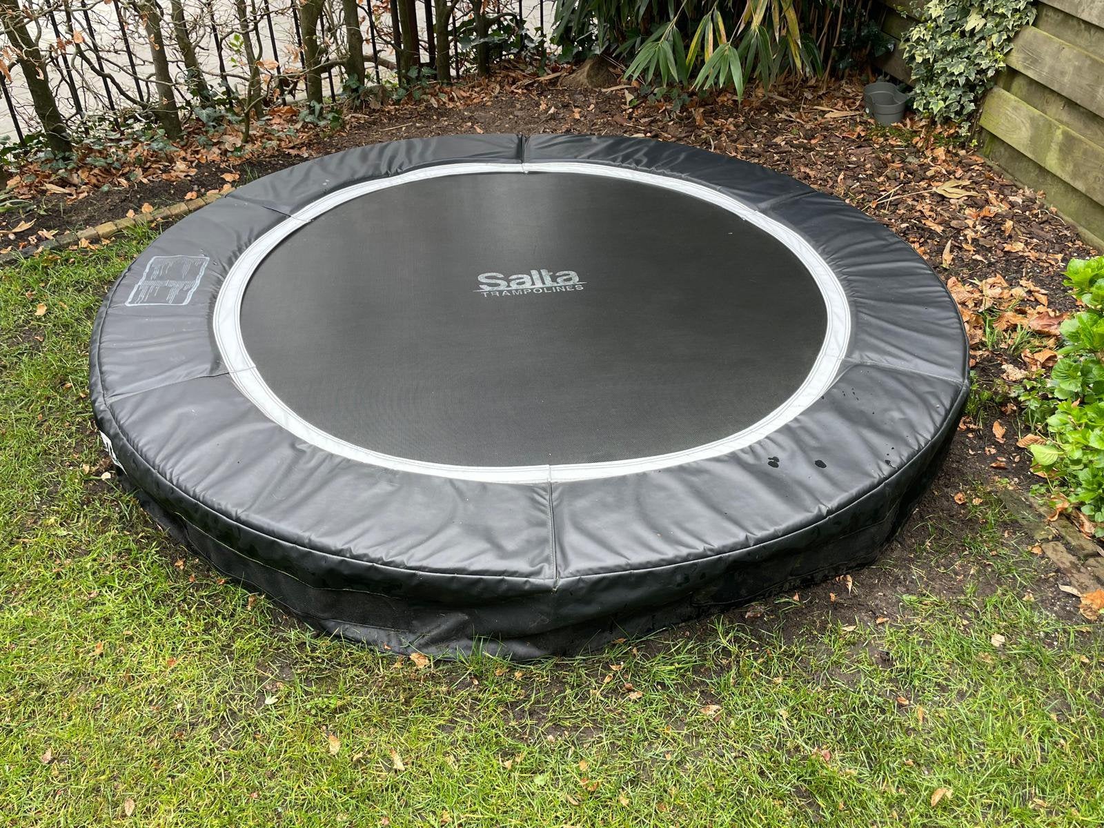 Salta trampoline, Ophalen, Gebruikt
