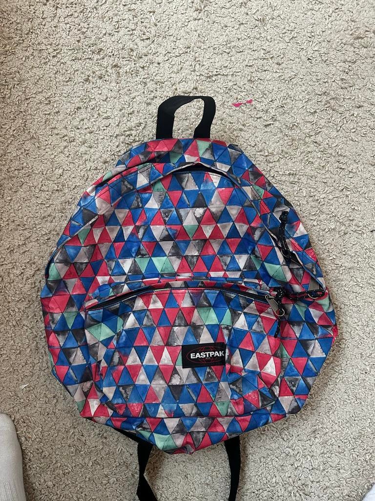 Eastpak rugzak met driehoekjespatroon, Ophalen of Verzenden, Gebruikt, 25 tot 40 cm, Eastpak