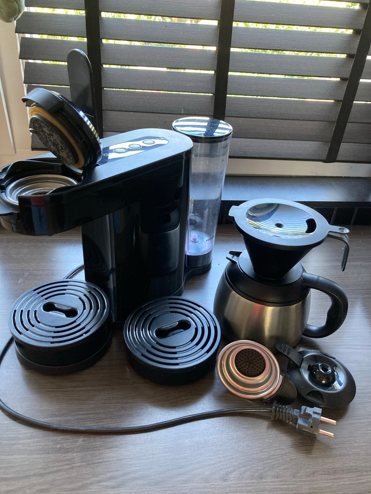 Philips Senseo Switch 2-in-1 Koffiezetapparaat HD7892/70, Afneembaar waterreservoir, Gebruikt, 10 kopjes of meer, Gemalen koffie