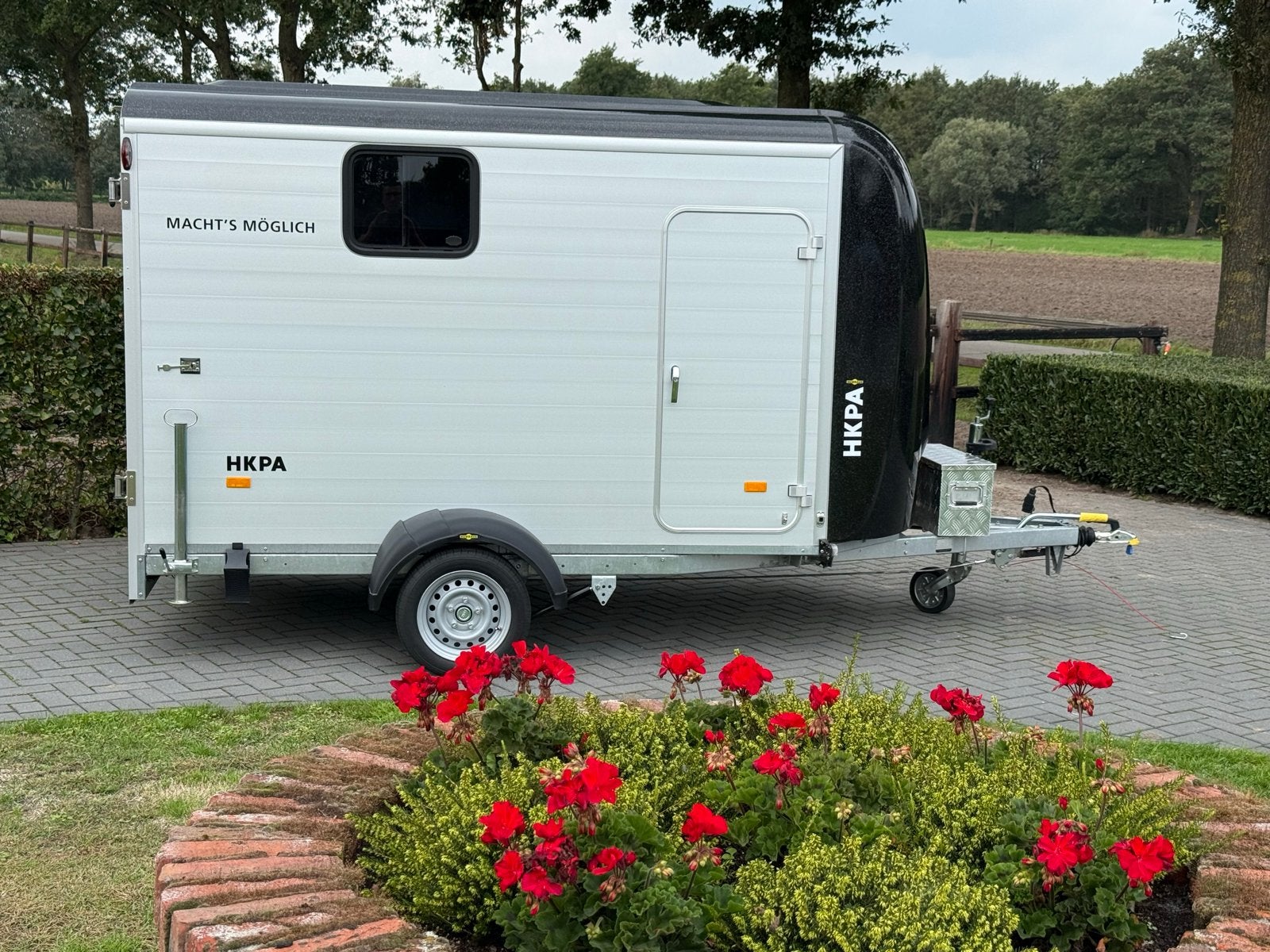 Humbaur HKPA 153217 Aluminium Gesloten Aanhangwagen BJ2024, Auto diversen, Ophalen of Verzenden, Zo goed als nieuw