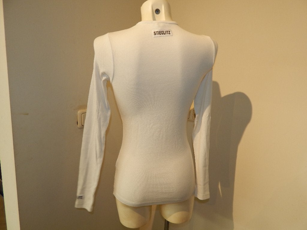 Stieglitz wit basis shirt merklabel mouw en rug mt S, Wit, Stieglitz, Ophalen of Verzenden, Zo goed als nieuw