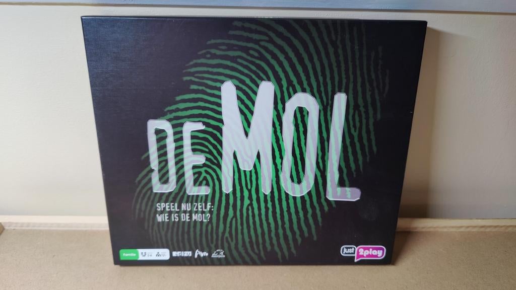 De Mol Bordspel - Speel nu zelf: Wie is de Mol?, Vijf spelers of meer, Ophalen of Verzenden, Zo goed als nieuw, Just Games