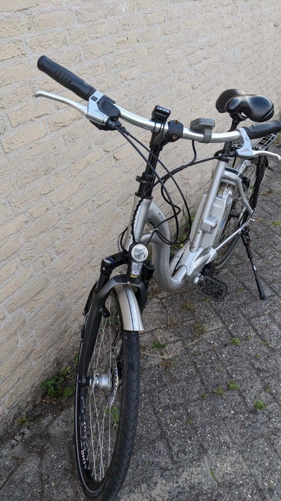Flyer betrouwbaar elektrische fiets 26 inch met twee accu's, Minder dan 30 km per accu, Gebruikt, 47 tot 51 cm, Ophalen