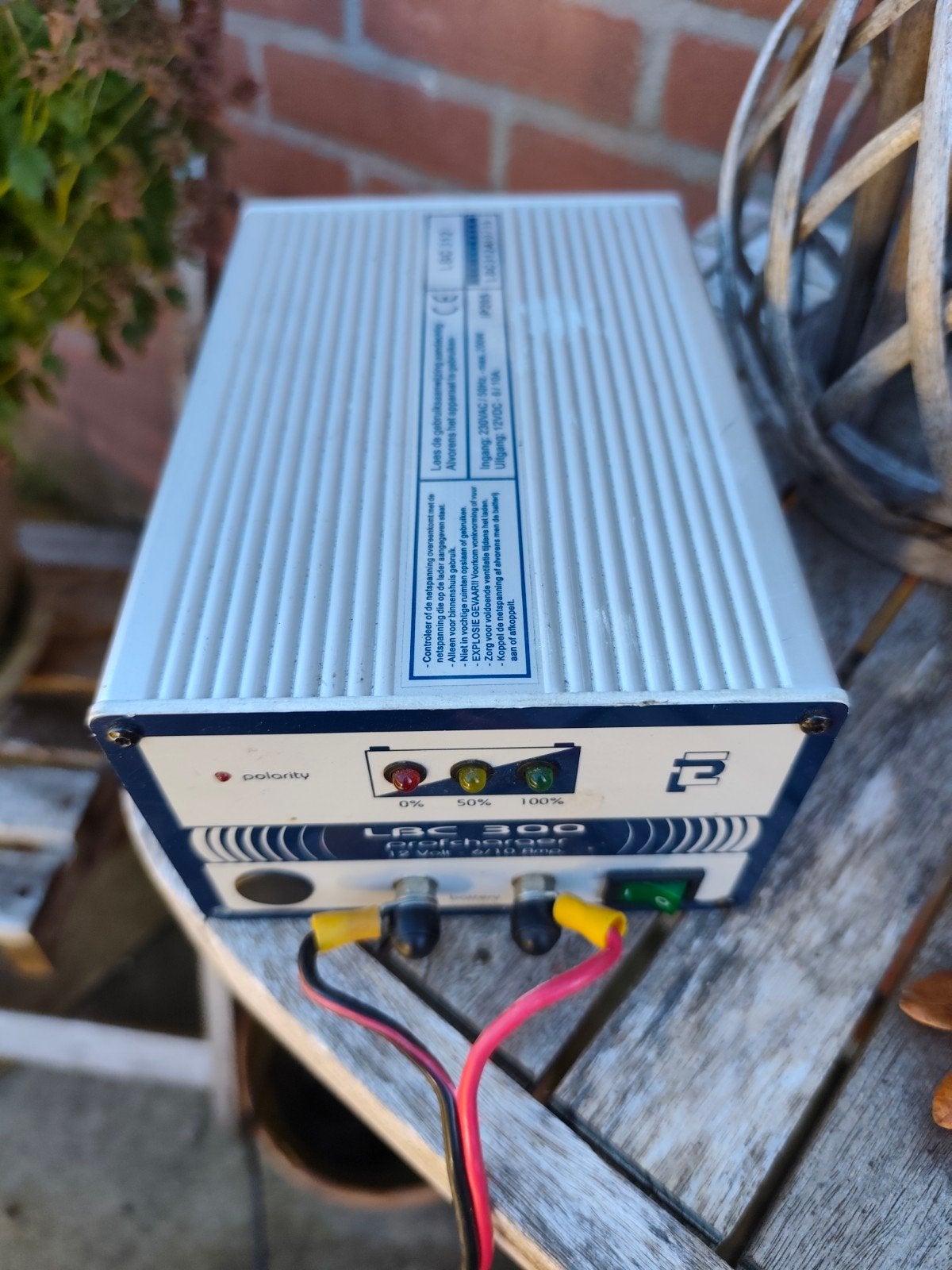 LBC 300 Profcharger 12 Volt Acculader, Ophalen of Verzenden, Gebruikt