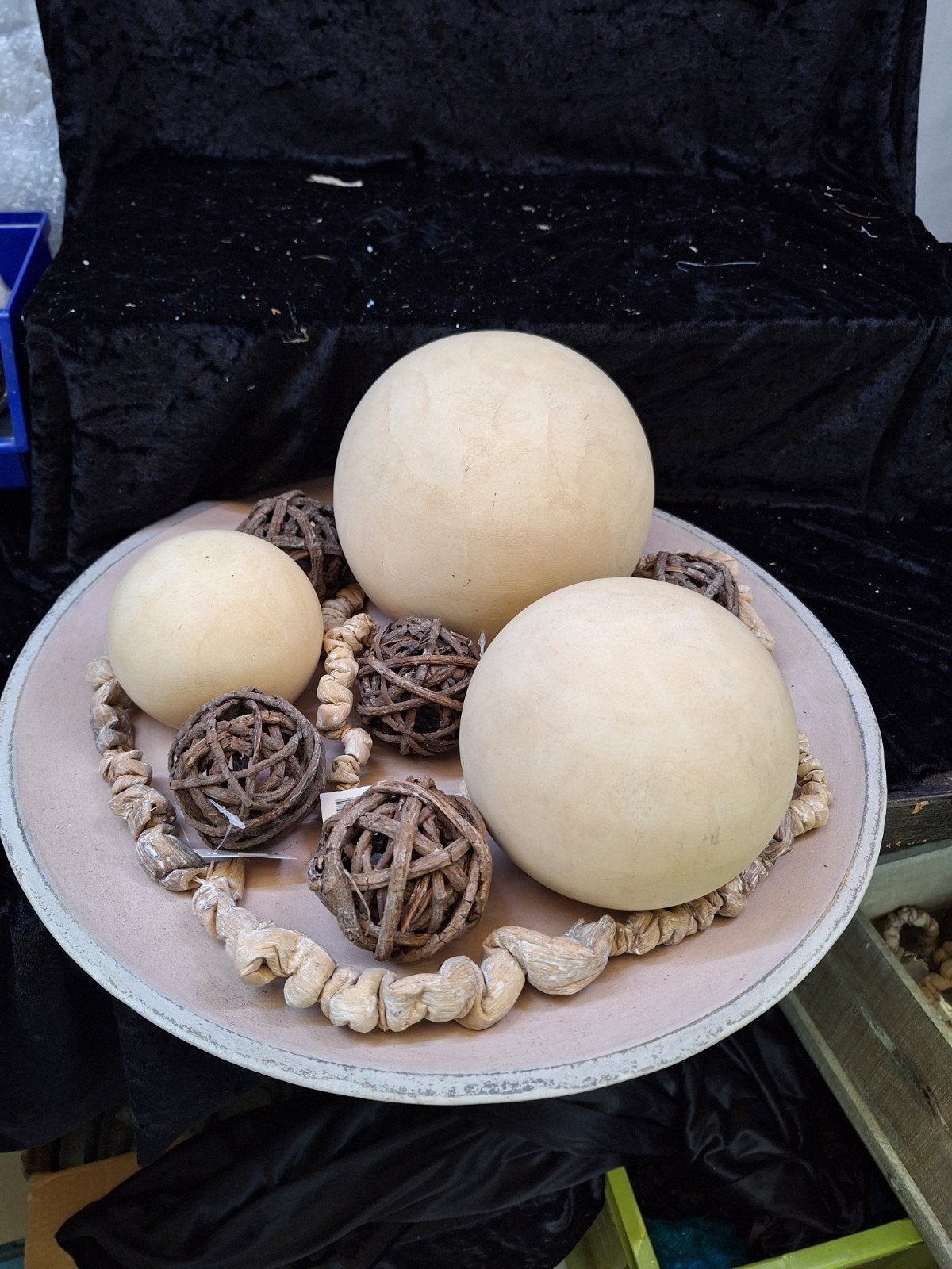 dienblad met mooie stenen bollen, Ophalen of Verzenden, Hout