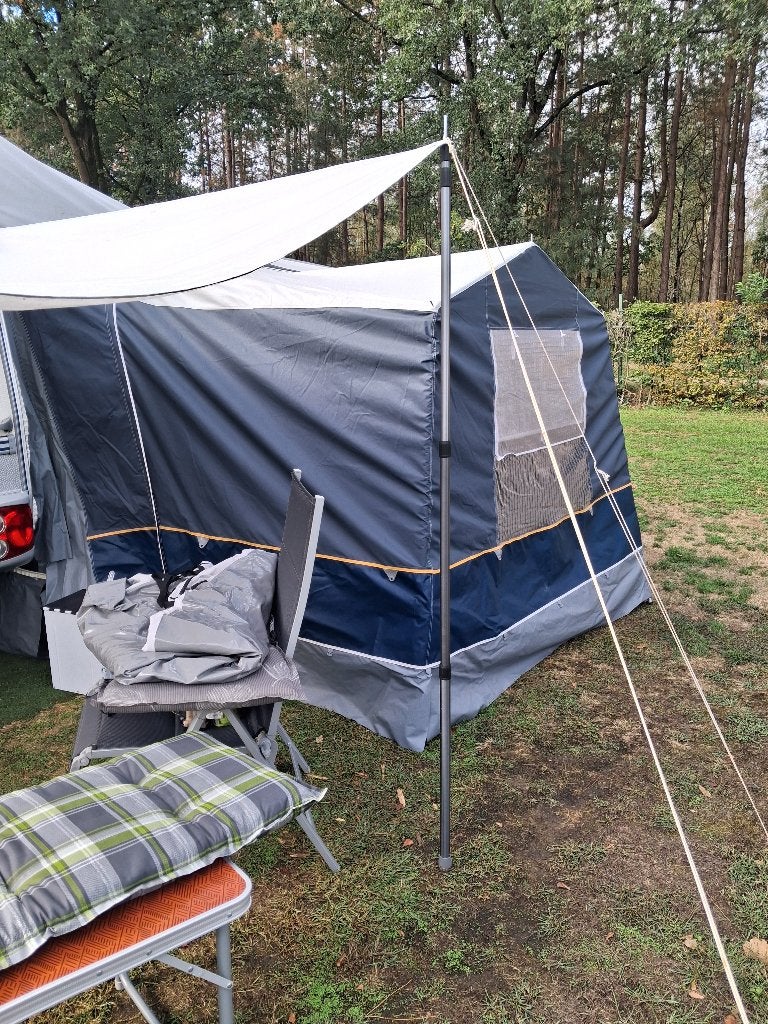 Dorema uitbouw met dubbele slaapcabine en camping tapijt, Ophalen, Zo goed als nieuw