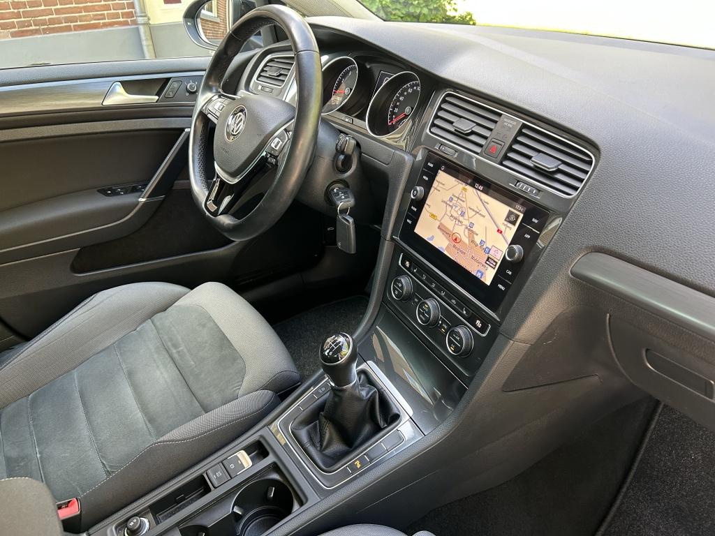 Volkswagen Golf Variant 1.5 TSI 130pk Bns Navi, CarPlay, Tre, 4 cilinders, Leder en Stof, Zwart, Origineel Nederlands
