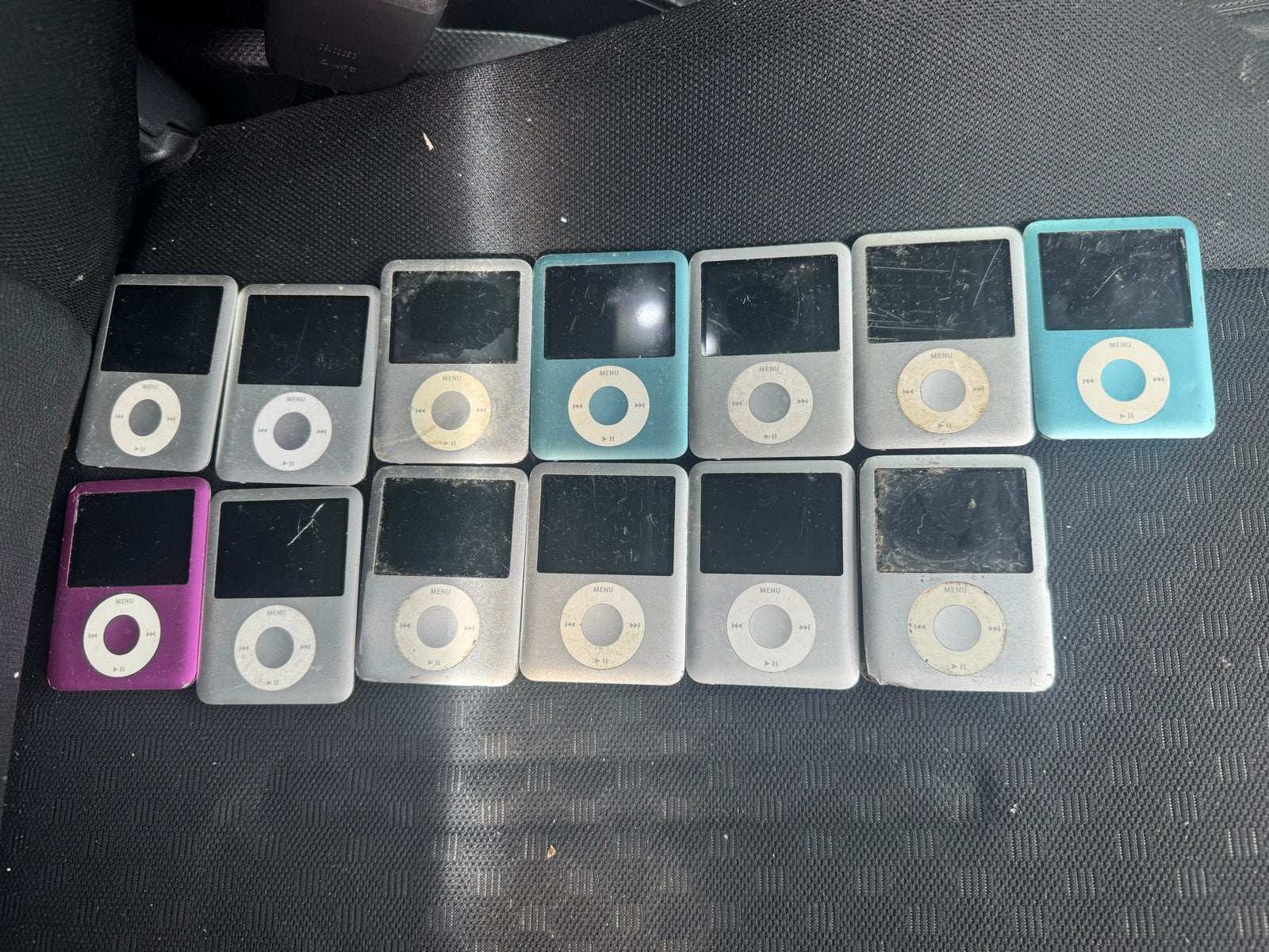 13 iPods -ideaal voor onderdelenof reparatie, Overige kleuren, Ophalen of Verzenden, Niet werkend, Nano