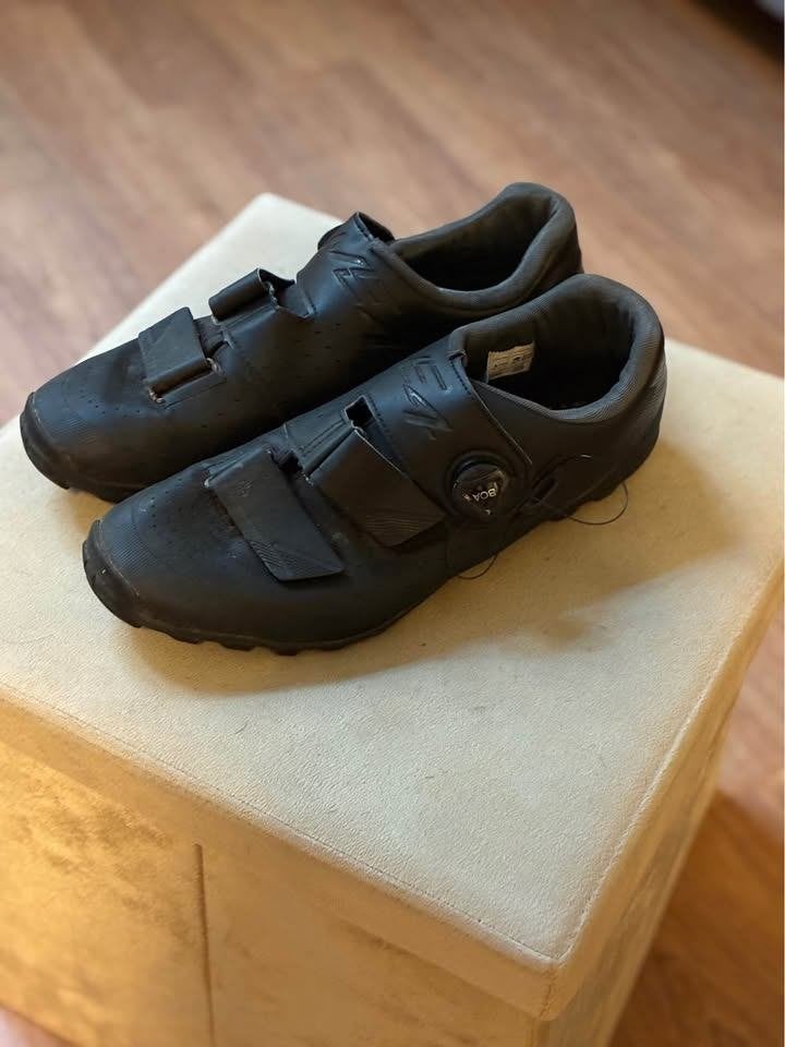 Zwarte ME4 Shimano fietsscoenen - Zo goed als nieuw, Ophalen of Verzenden, Zo goed als nieuw, Shimano, Sportschoenen