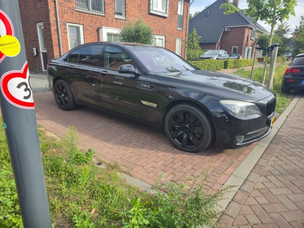 BMW 750i 4.4 V8 | 2011 | 142.000 km | Softclose | Motor tikt, Automaat, Euro 5, Achterwielaandrijving, 4395 cc