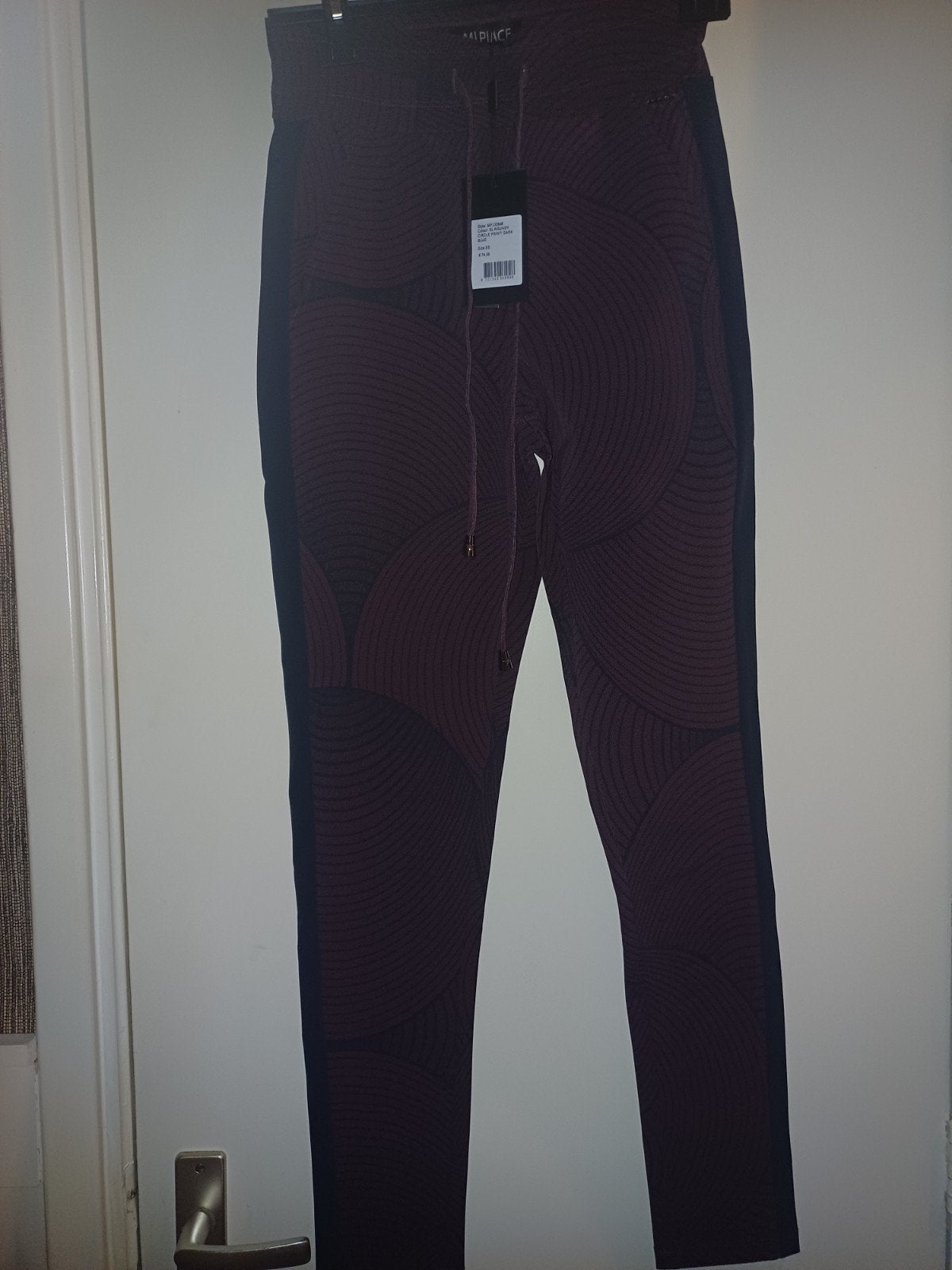 Mi Piace Travelbr Skinny Burgundy Dark Blue Circle Print X, Kleding | Dames, Mp, Nieuw, Ophalen of Verzenden, Mp