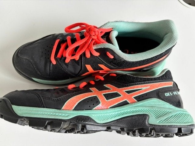 Prima Asics sportschoenen - kunstgras - buitengym, Ophalen of Verzenden, Gedragen, Asics, Sportschoenen