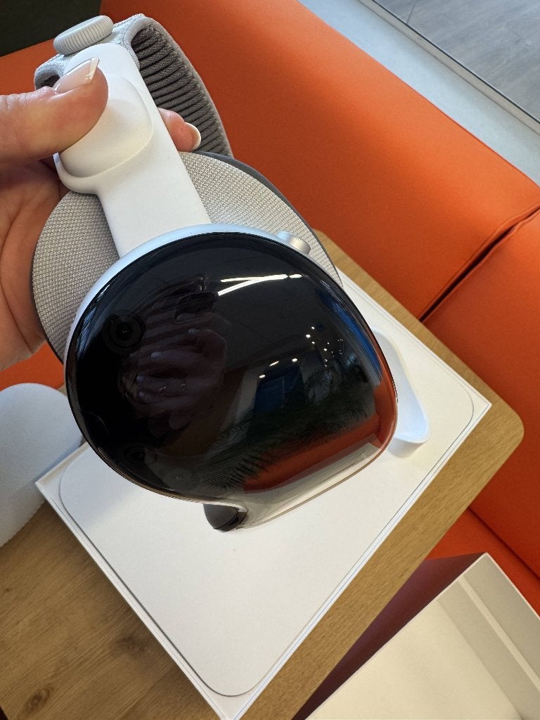 Apple Vision Pro 1TB (2024), zo goed als nieuw, complete set, Ophalen of Verzenden, Zo goed als nieuw, Camera, Overige platformen