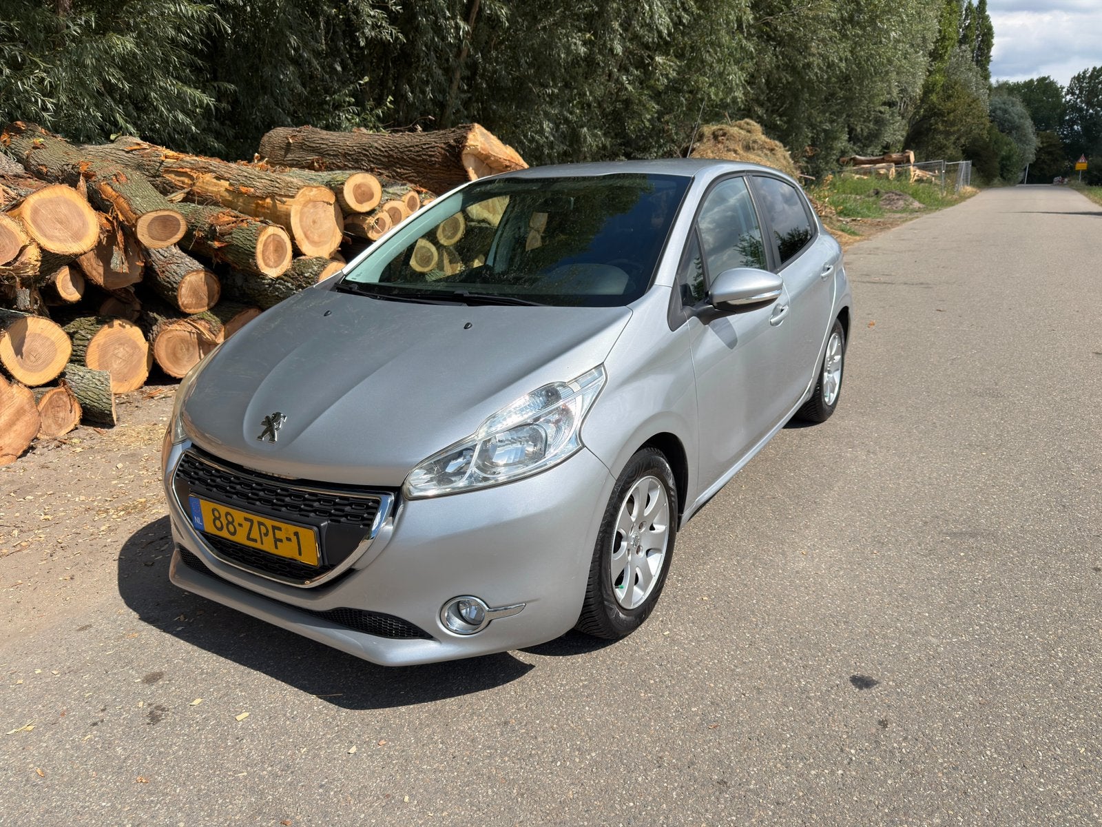 Peugeot 208 1.4 VTI 5-D 2013 Grijs, Auto's, Peugeot, Voorwielaandrijving, Stof, 40 €/maand, Origineel Nederlands