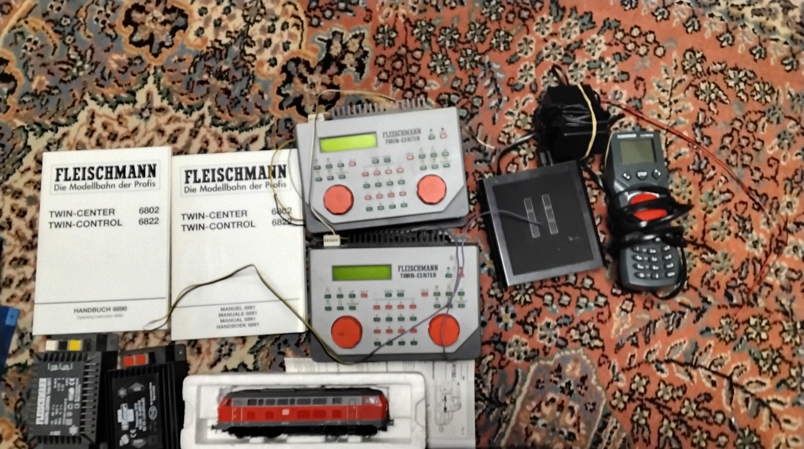 Grote partij HO Fleischmann digitaal 7x loks digitaal
2x twi, Hobby en Vrije tijd, Gebruikt, Fleischmann, Ophalen of Verzenden