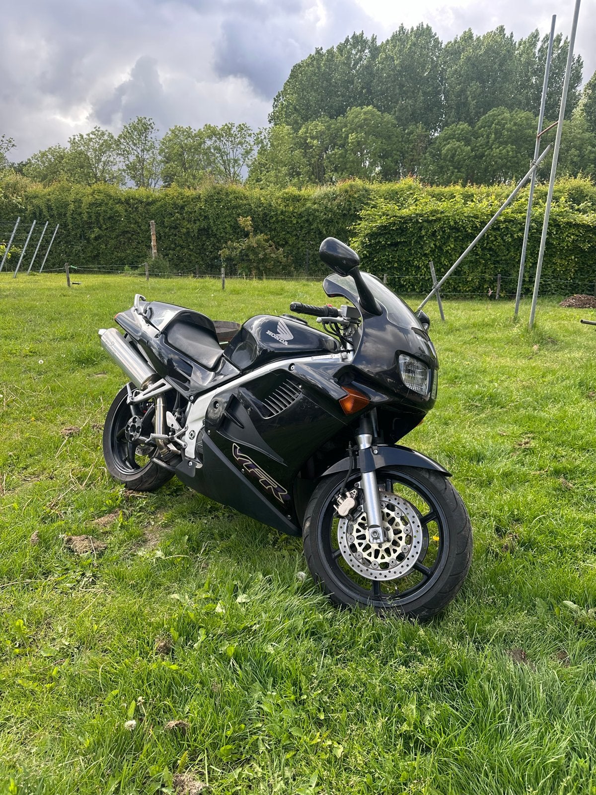 Honda VFR-750F, Motoren, Sportuitlaat, 4 cilinders, Motorrijbewijs A, Gebruikt
