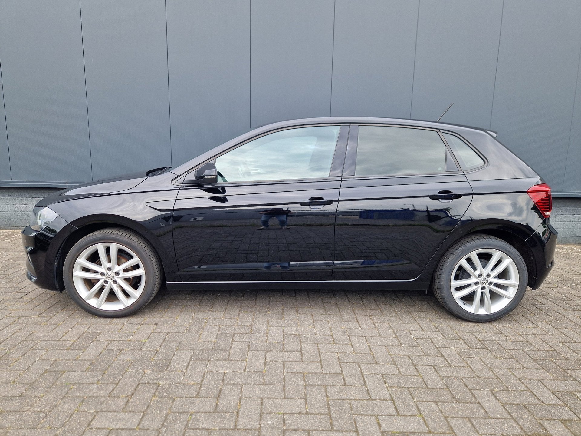 Volkswagen Polo 1.0 TSI Dsg 95Pk/ACC/Virtual cockpit/17inch, Auto's, 12 maanden, Gebruikt, 95 pk, Bedrijf